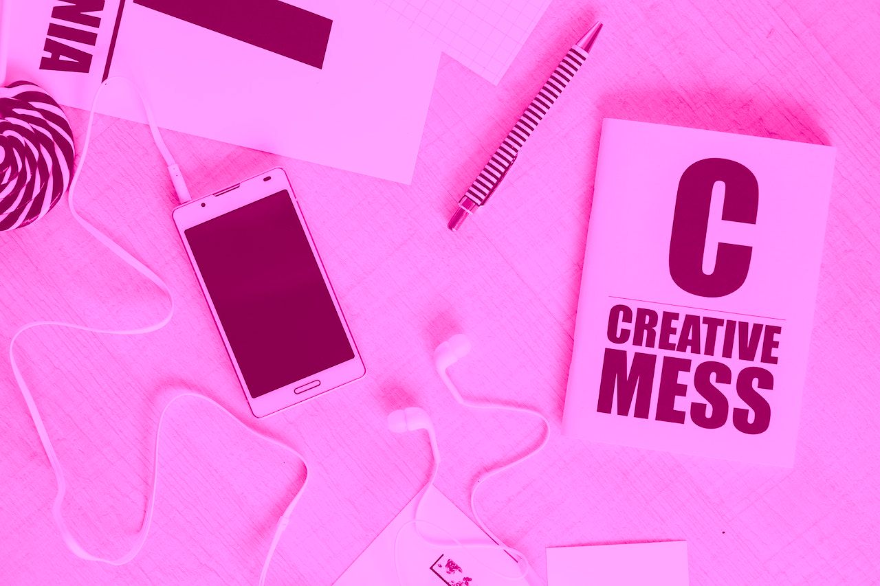 ¿Qué diferencia a una agencia de diseño web profesional de otras opciones más económicas?