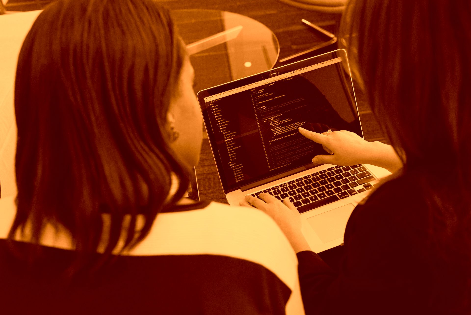 ¿Qué servicios adicionales ofrecen las agencias de diseño web?